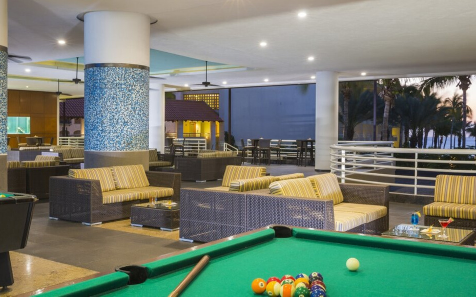 Lobby bar Lobby bar