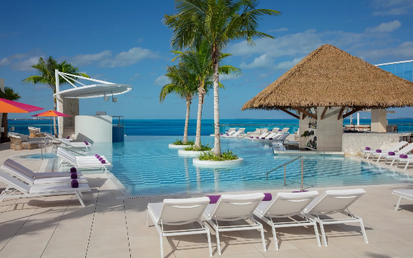 Pool at Breathless Cancun Soul Pool at Breathless Cancun Soul
