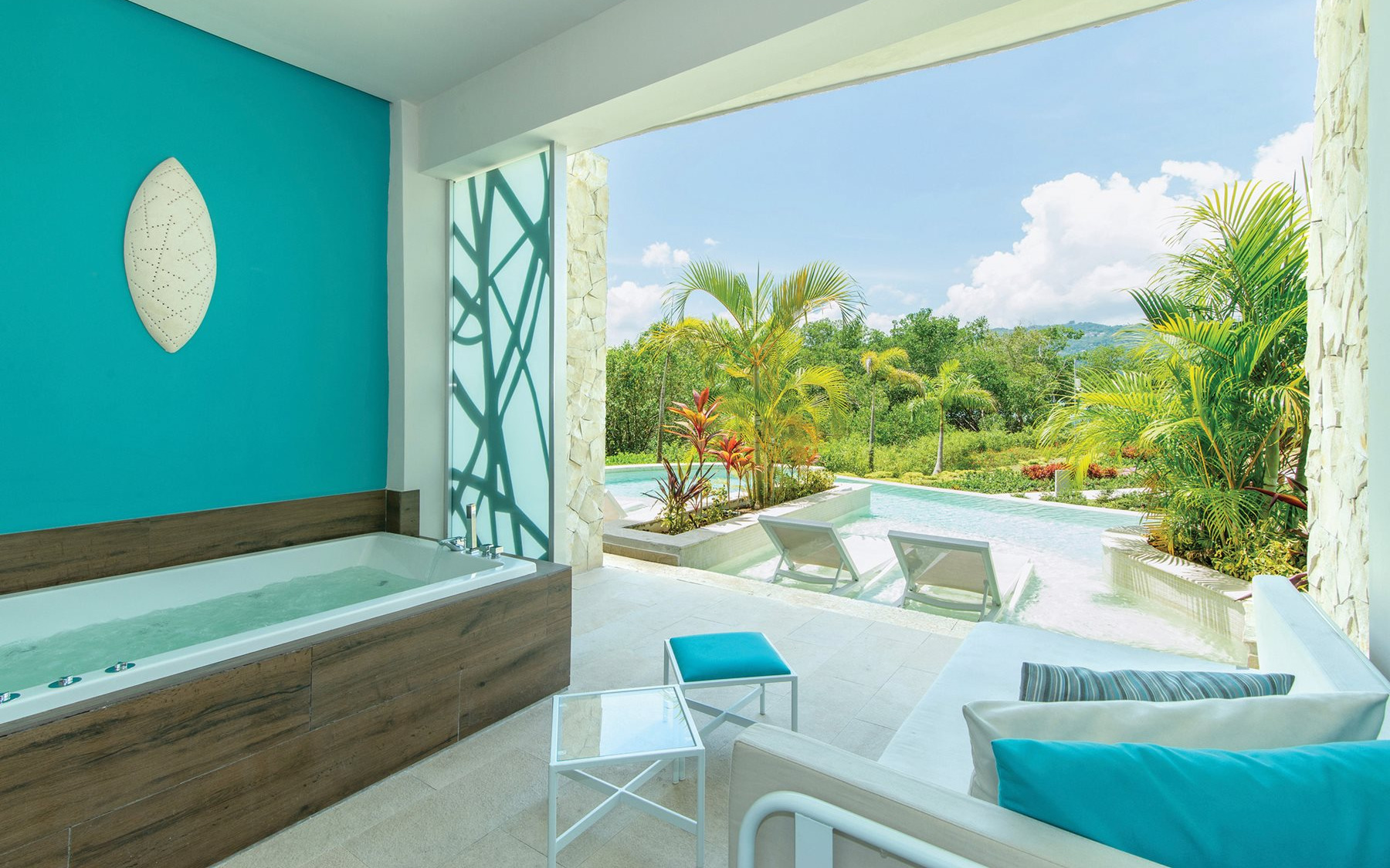 Club Xhale swim up junior suite Club Xhale swim up junior suite