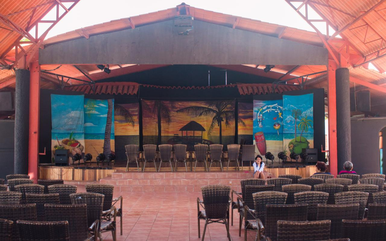 Theatre Theatre