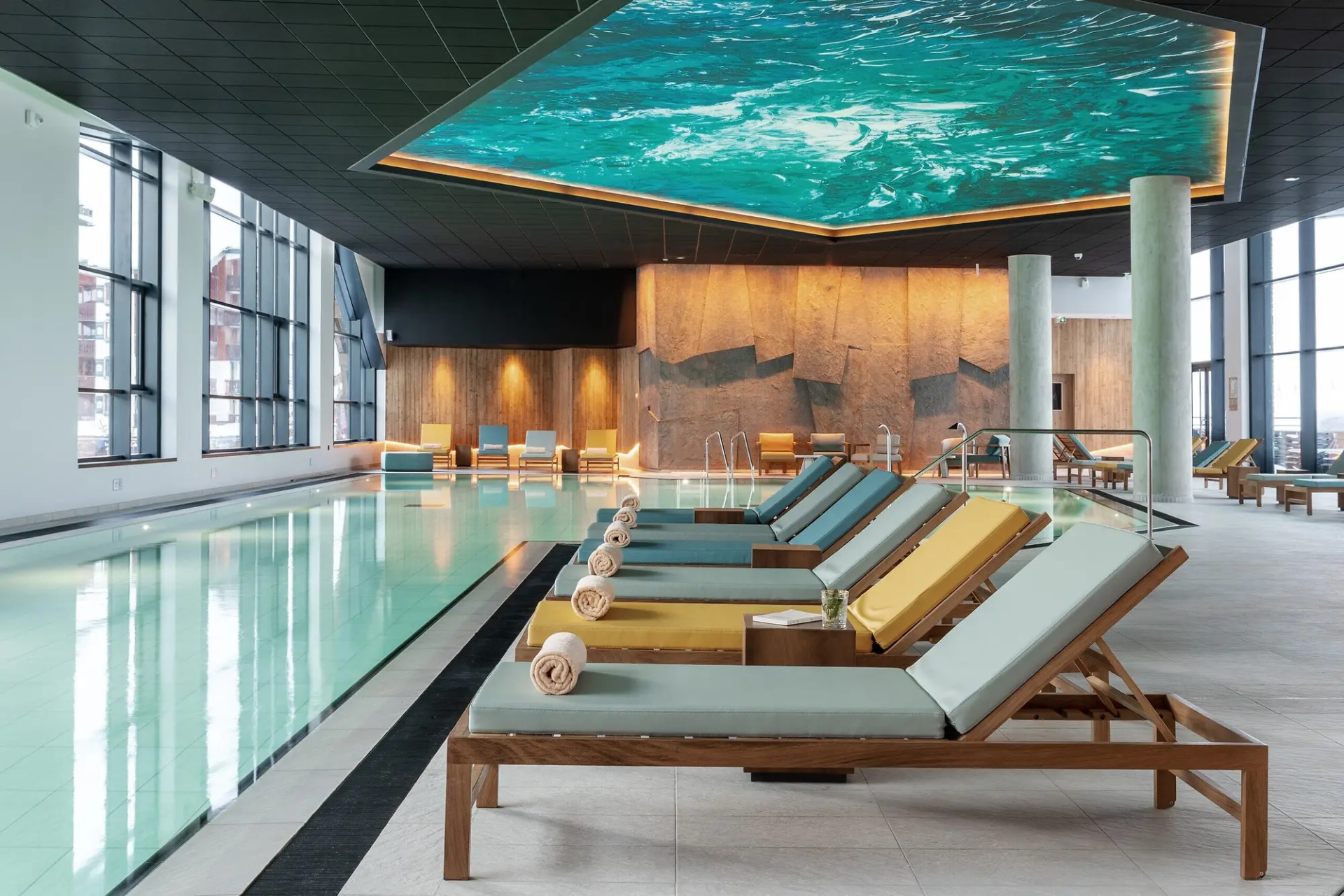 Piscine au Club Med Alpes Françaises Tignes, France Piscine au Club Med Alpes Françaises Tignes, France