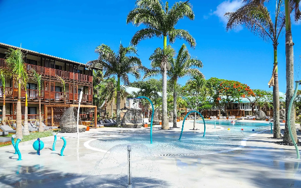 Pool at Club Med La Pointe aux Canonniers Pool at Club Med La Pointe aux Canonniers