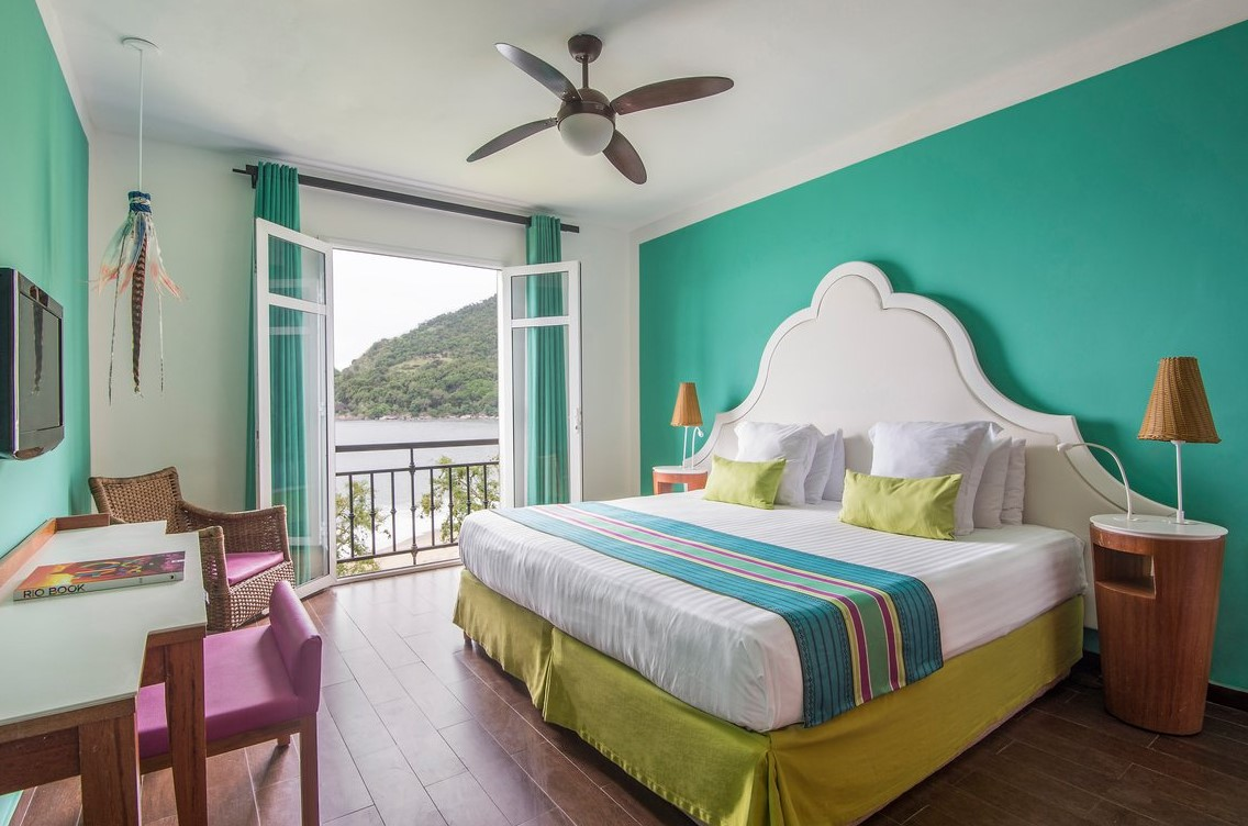 Superior room at Club Med Rio Das Pedras, decorated with Creole-inspired design and overlooking gardens or mountains. Superior room at Club Med Rio Das Pedras, decorated with Creole-inspired design and overlooking gardens or mountains.