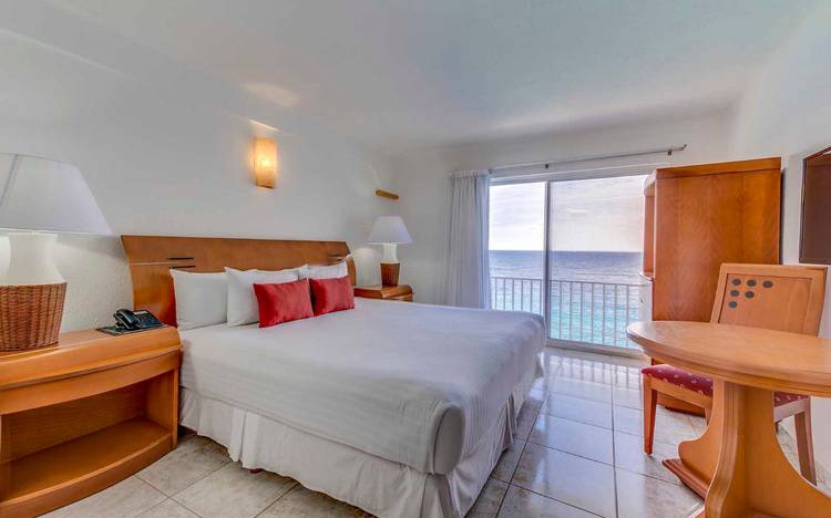 Double Room Double Room