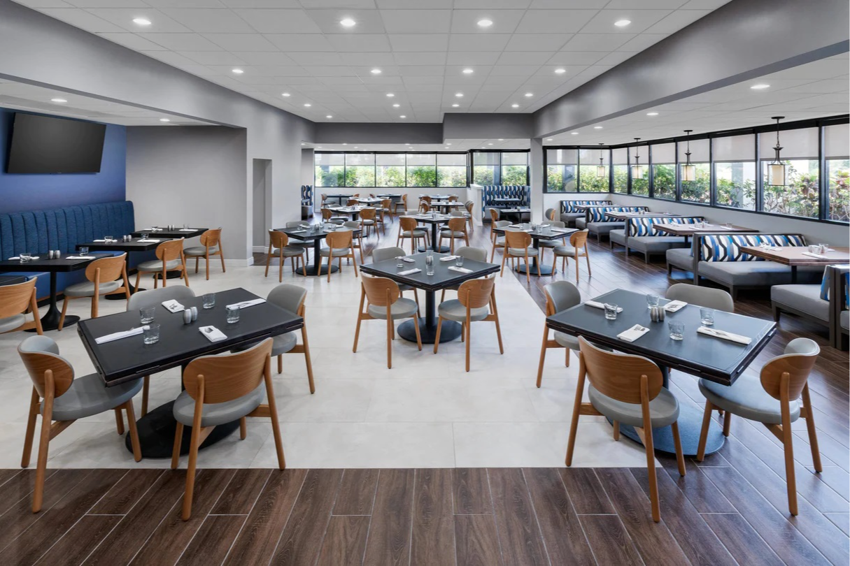 Sunrise Cafe at Courtyard by Marriott Lake Buena Vista at Vista Centre Sunrise Cafe at Courtyard by Marriott Lake Buena Vista at Vista Centre