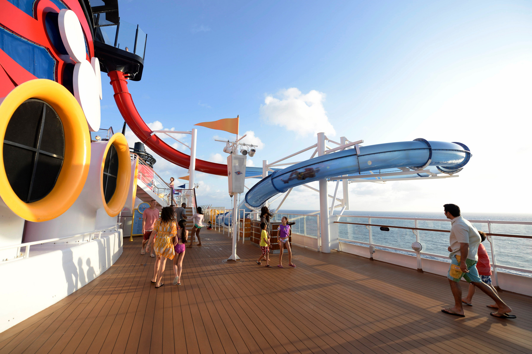 AquaDunk Waterslides on Disney Magic AquaDunk Waterslides on Disney Magic