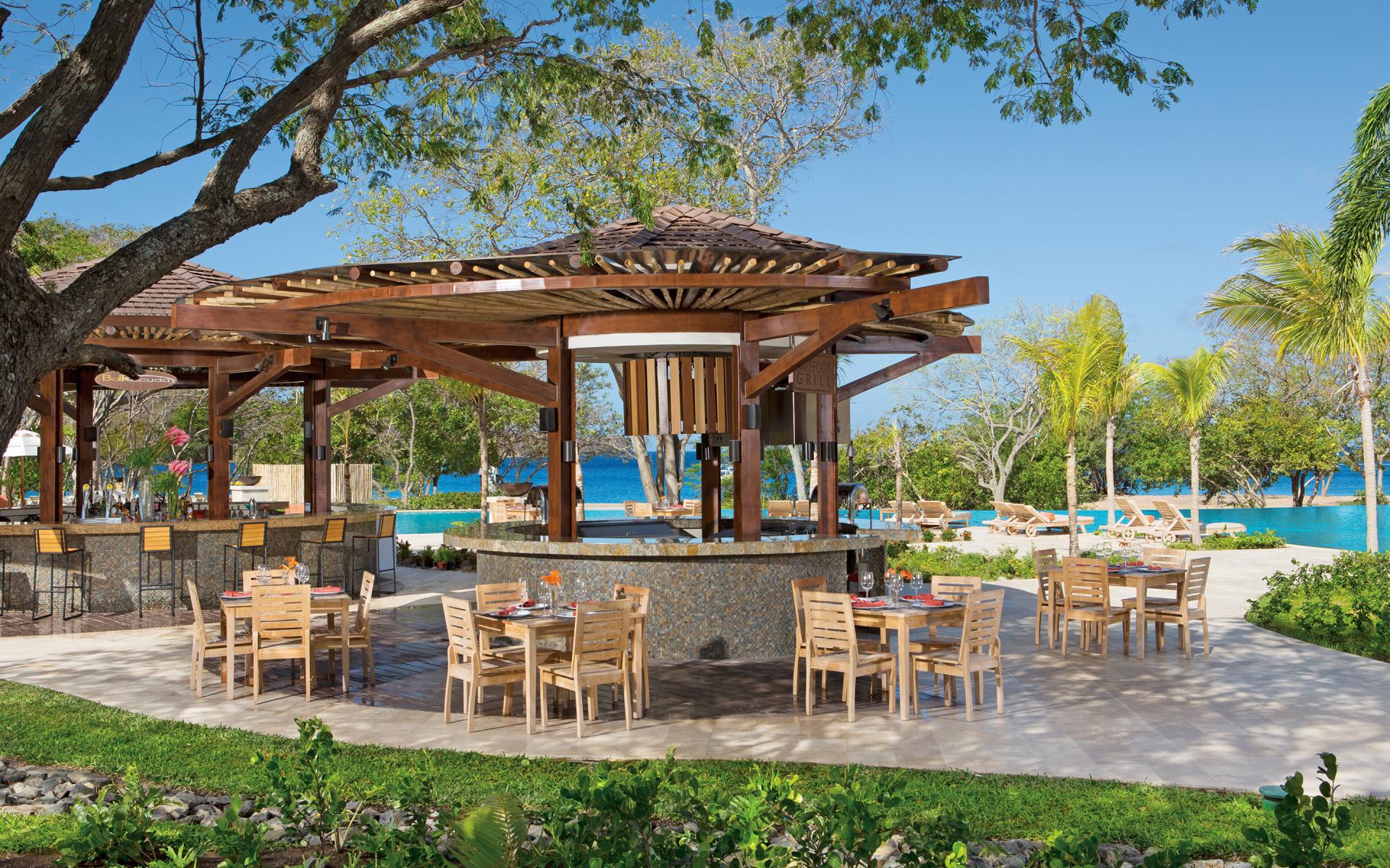 Swiming pool bar Swiming pool bar