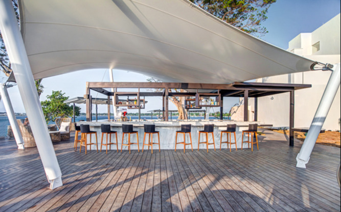 Exterior bar Exterior bar