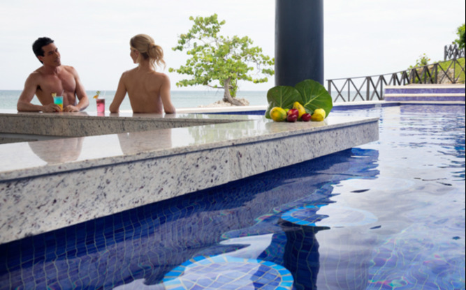Pool bar Pool bar
