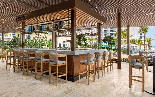 Bar at Hilton Cancun All Inclusive Resort Bar at Hilton Cancun All Inclusive Resort