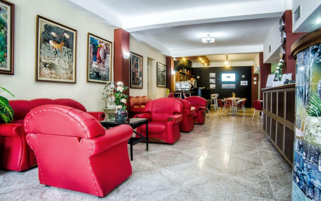 Lobby Lobby