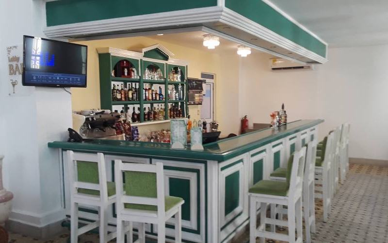 Bar Bar