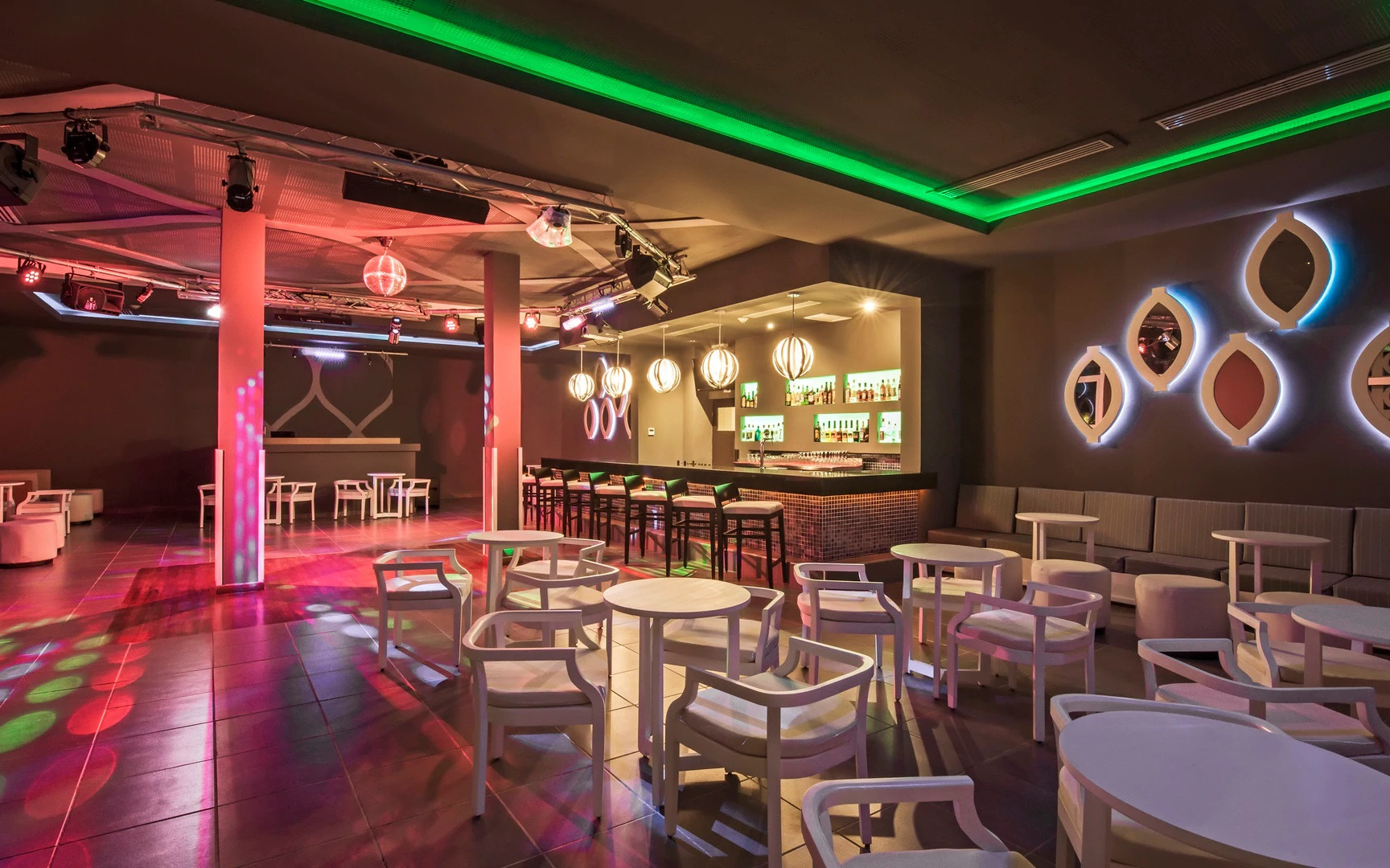 Club Club