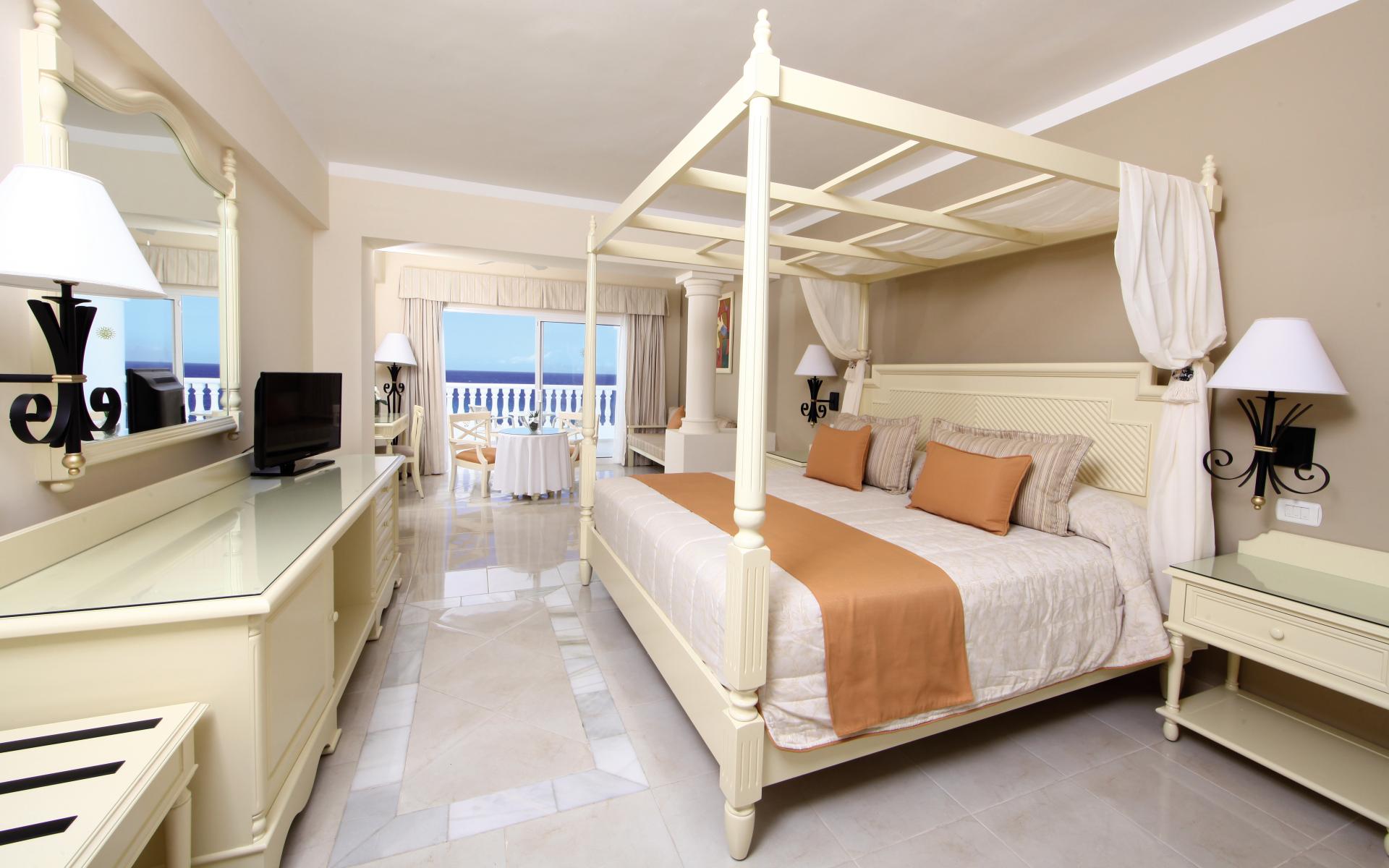 Room Room