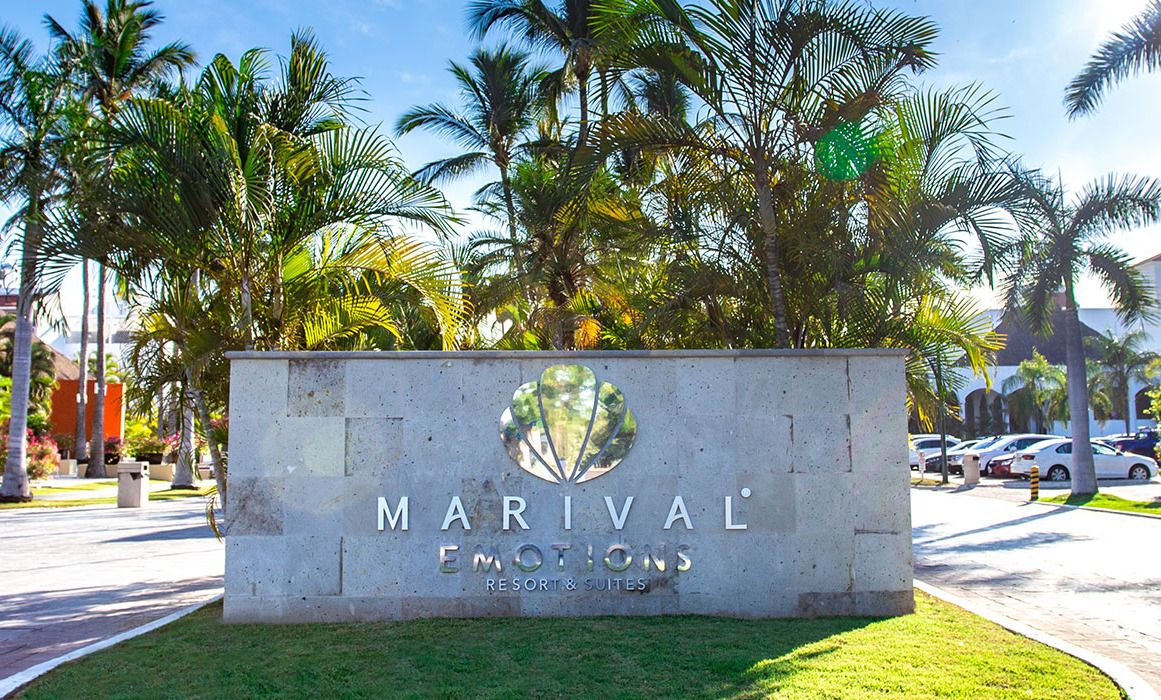 Resort entrace Resort entrace