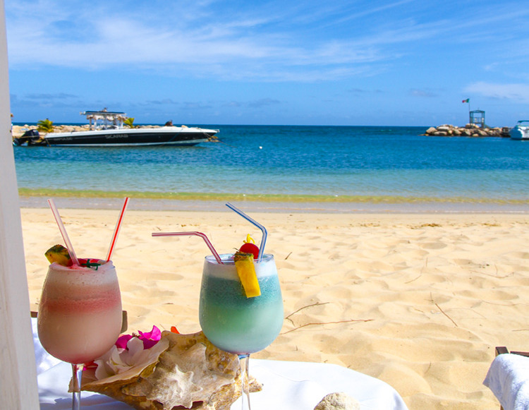 Cocktails Cocktails