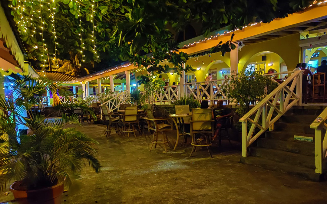 Restaurant at Paradise Beach Hotel Restaurant at Paradise Beach Hotel