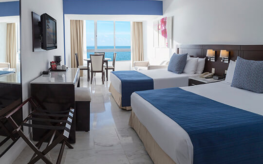Deluxe oceanview room Deluxe oceanview room