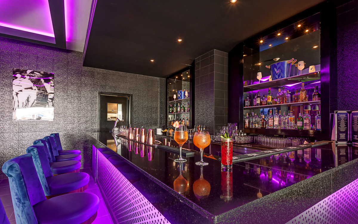 Bar Bar