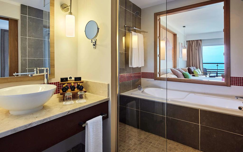 Deluxe king room oceanview Deluxe king room oceanview