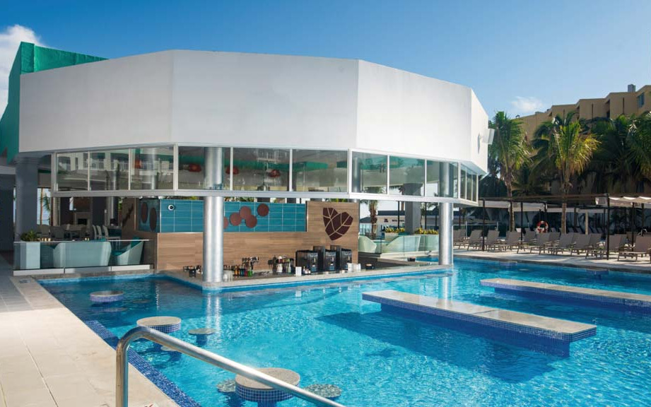 Pool bar Pool bar