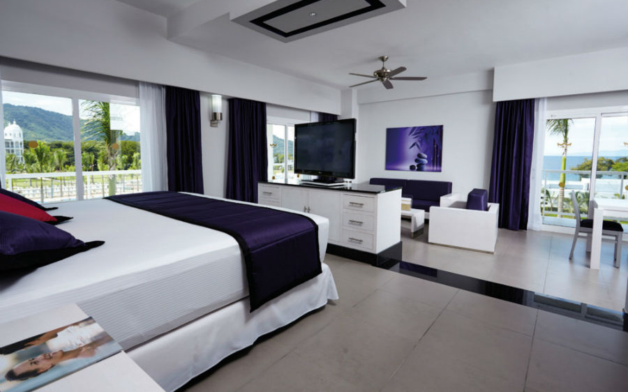 Junio suite jacuzzi seaview Junio suite jacuzzi seaview