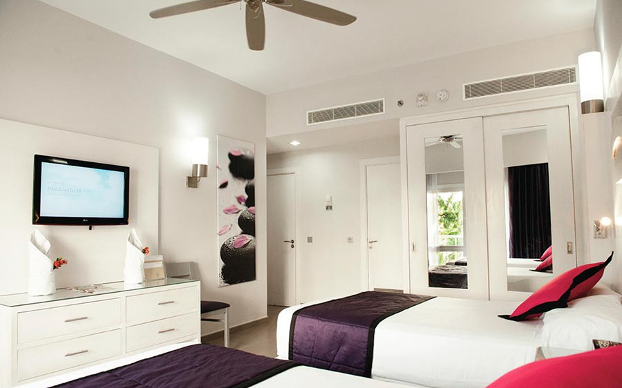 Family suite 2 bedrooms Family suite 2 bedrooms