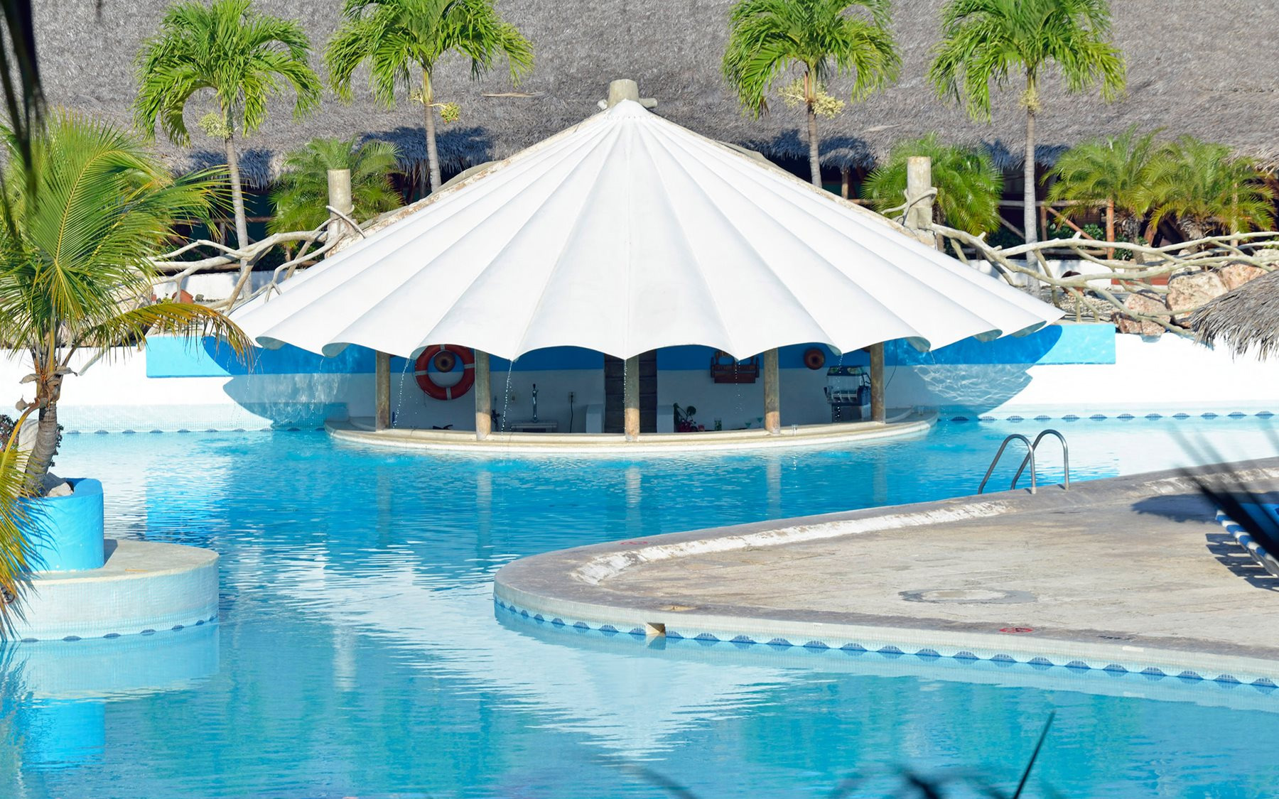 La Nao Bar and swiming pool La Nao Bar and swiming pool