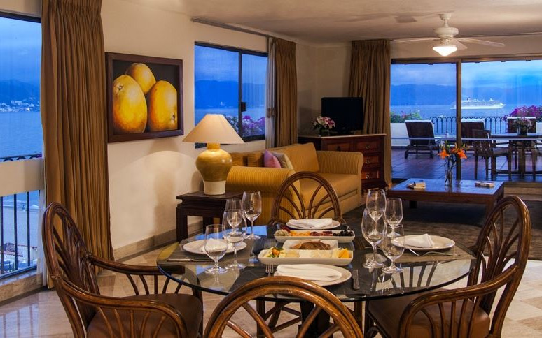 Oceanfront suite Oceanfront suite