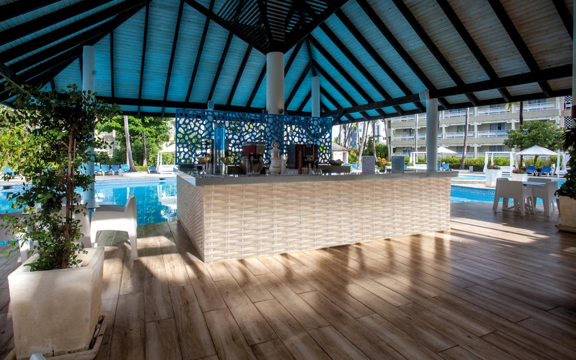 Swiming pool and bar Swiming pool and bar