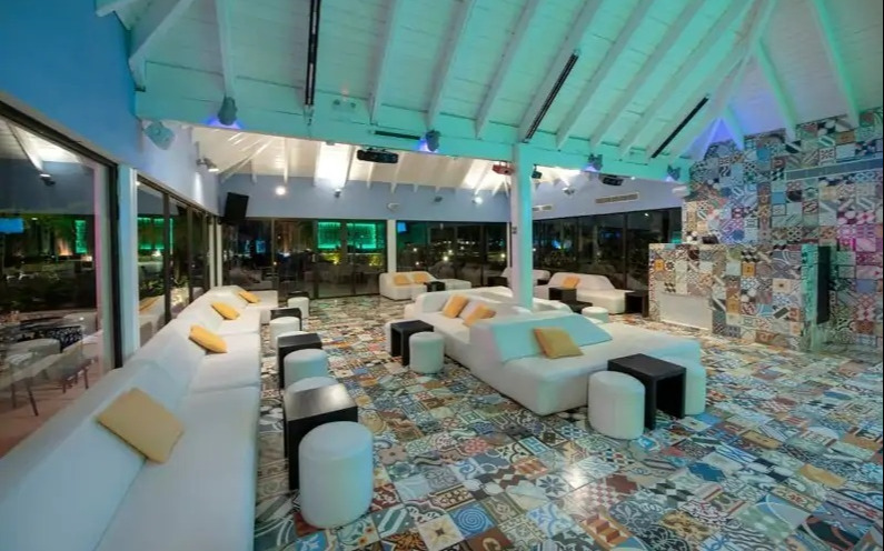 Lounge Lounge