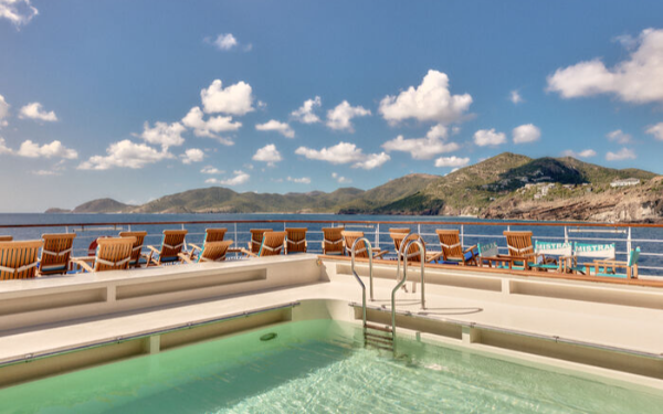 Piscine sur le Yacht Club Med 2