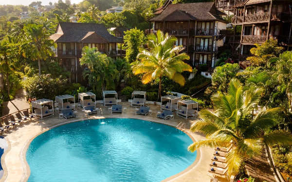 Piscine au Zoetry Marigot Bay Marigot Bay Resort and Marina Piscine au Zoetry Marigot Bay Marigot Bay Resort and Marina