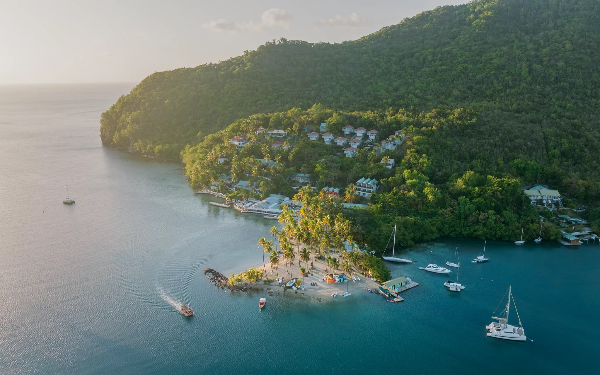 Plage au Zoetry Marigot Bay Marigot Bay Resort and Marina Plage au Zoetry Marigot Bay Marigot Bay Resort and Marina